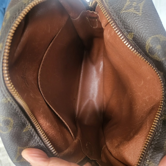 Louis Vuitton Louis Vuitton Monogram Danube Mm Bag - Picture 9 of 12